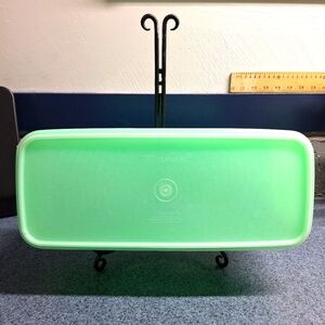 Tupperware Jadeite Celery/Vegetable Keeper #784-3, 1970's
